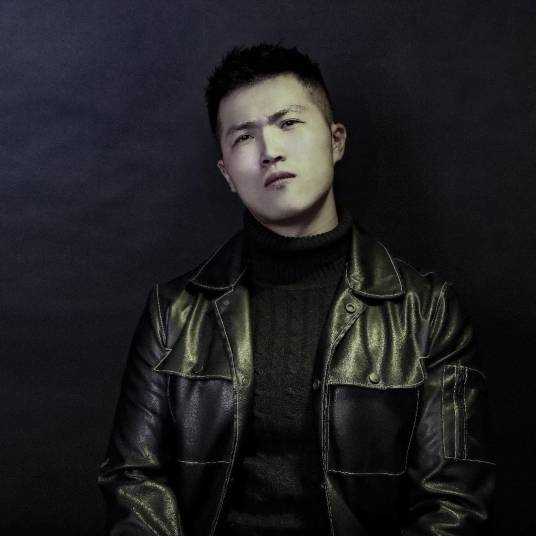 李朋