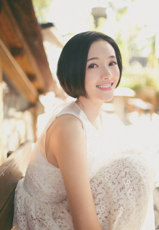 李依玲
