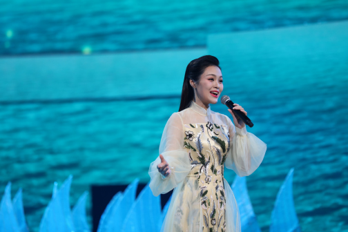 《壮丽航程荆楚颂歌》