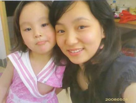 炎明熹与妈妈