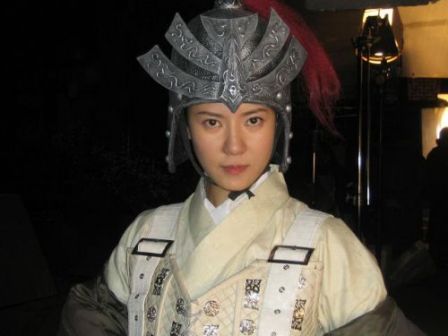 2005《正德演义》饰演：周妃