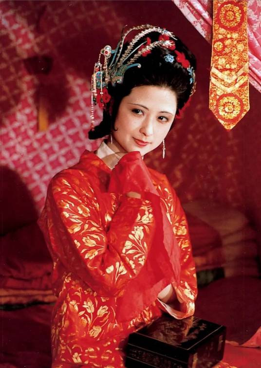 张明明