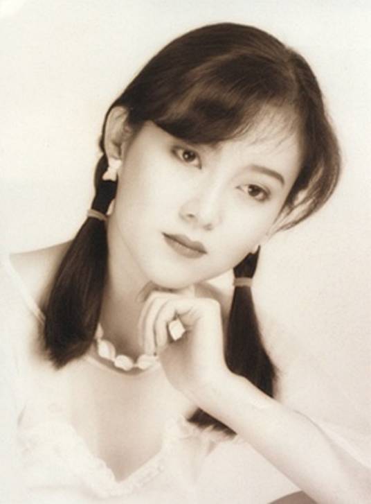 李伊