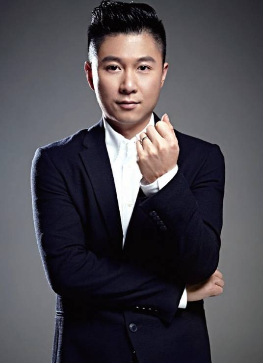 李小鹏
