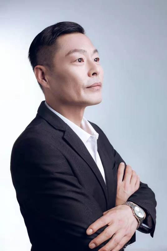 王新昉
