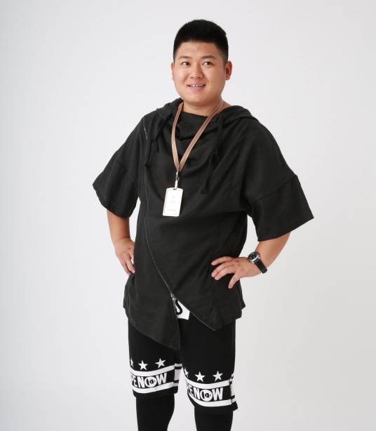 李允傲