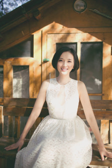 李依玲