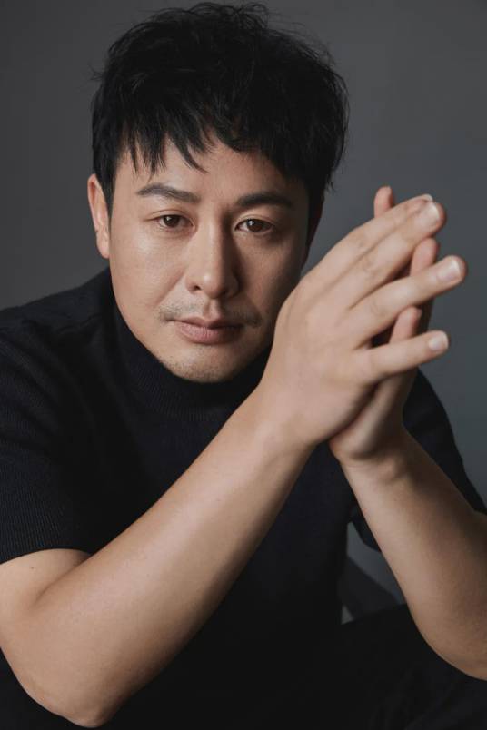 张颂文