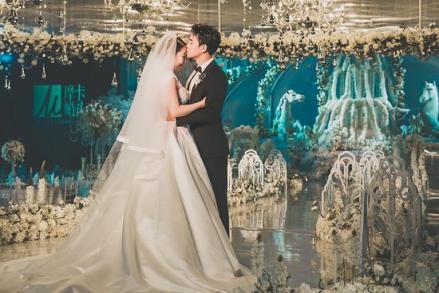董春辉与妻子举办婚礼