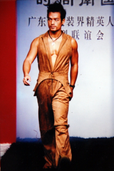 T台演出
