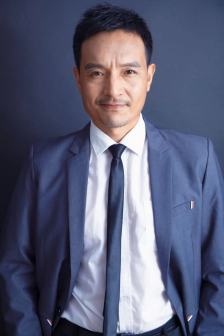 王洪涛人物照