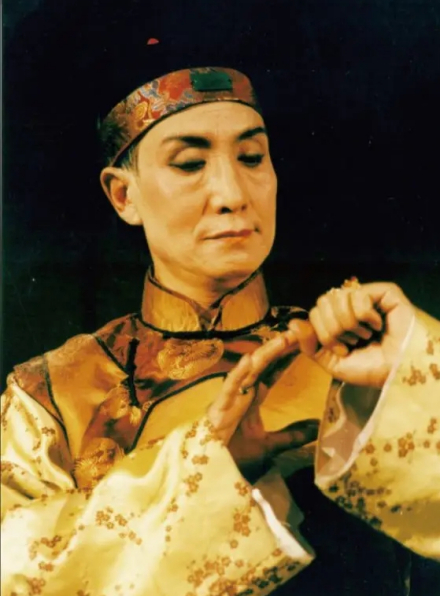 在《烟壶》中饰演九爷