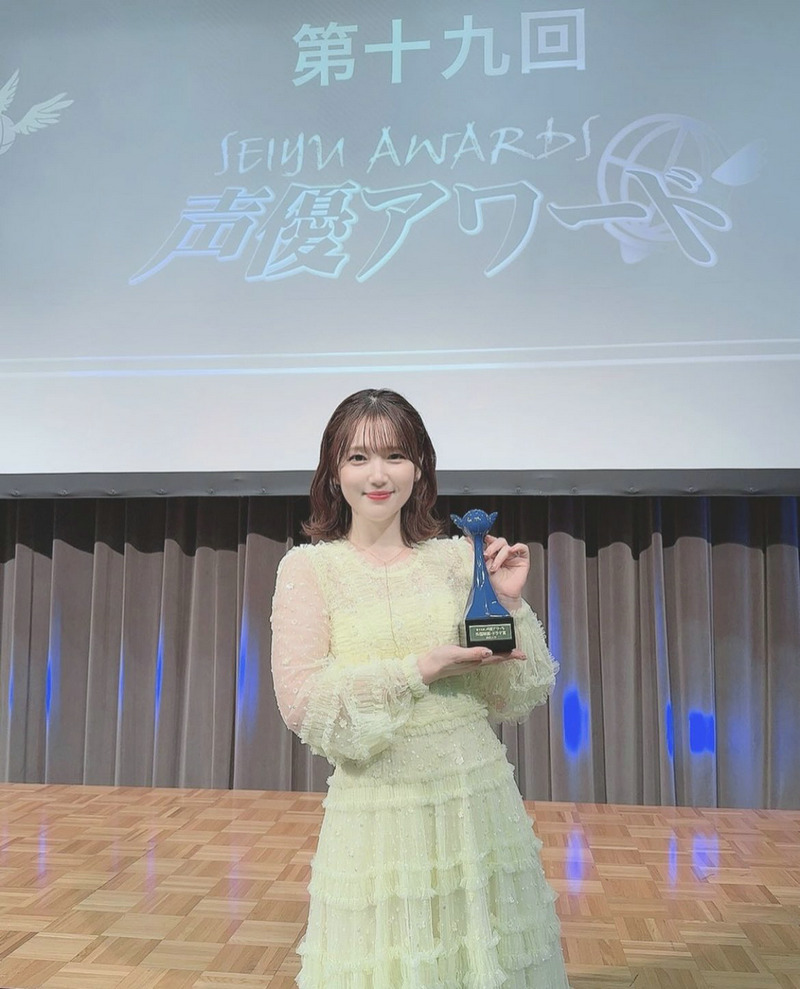 内田真礼