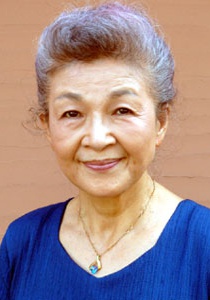 草村礼子