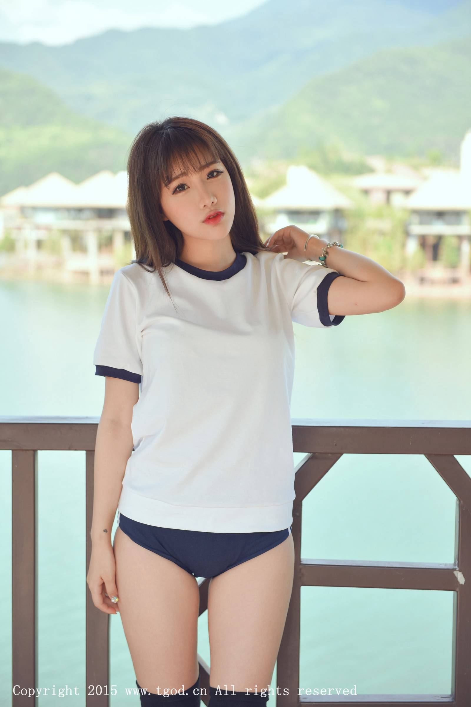 美女模特朱若慕体操服制服诱惑云曼旅拍