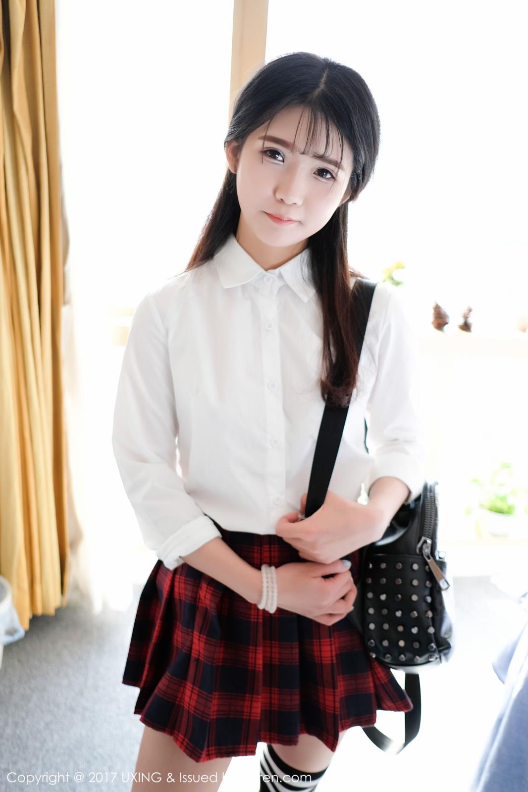 优星馆性感美女可爱的小叶子学生装童颜巨乳私房照