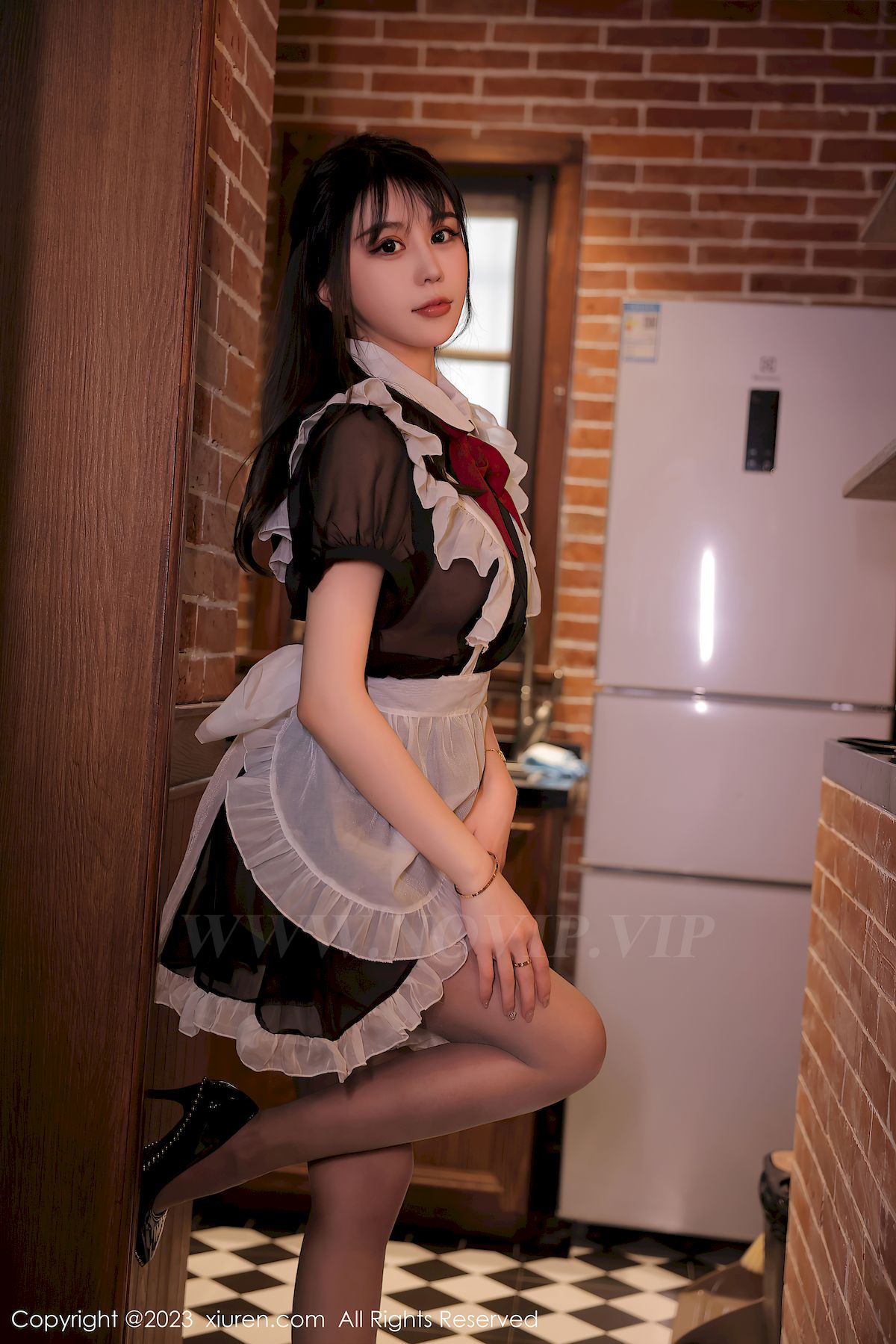 tina_甜仔女仆服饰搭配诱人黑丝性感写真