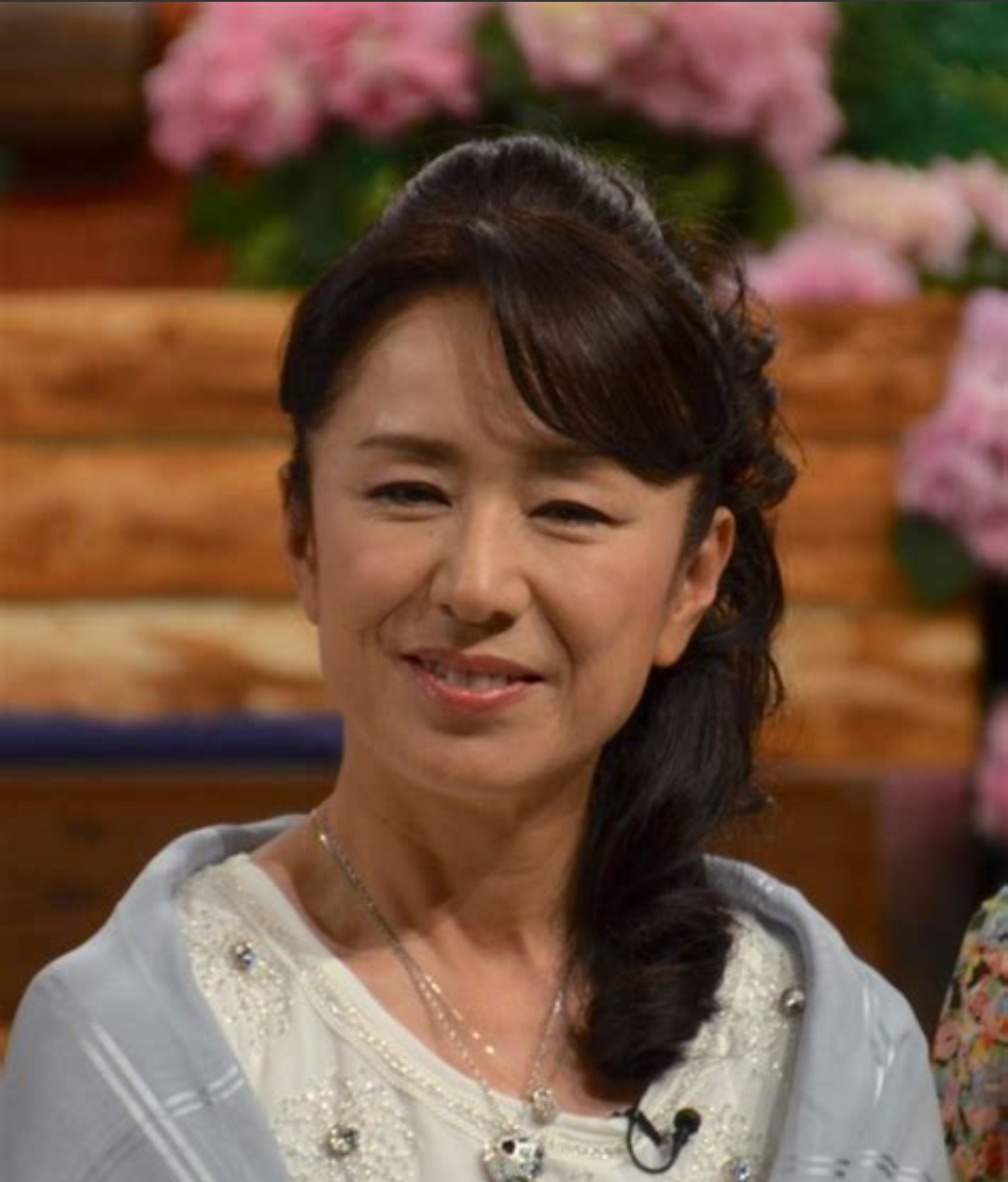 根本律子