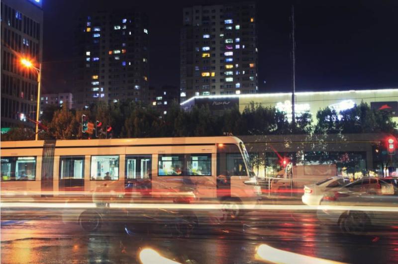 沈阳有轨电车夜景