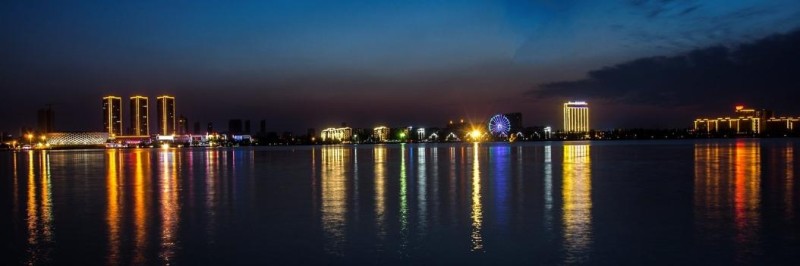 钟祥莫愁湖夜景