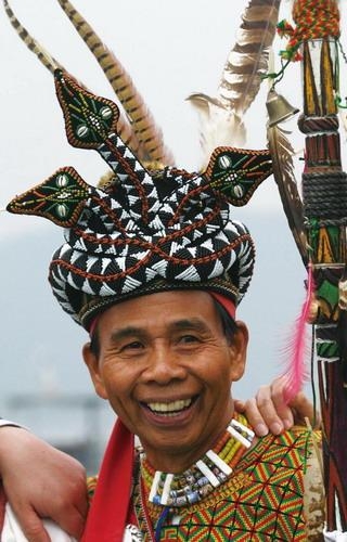 高山族  老年人